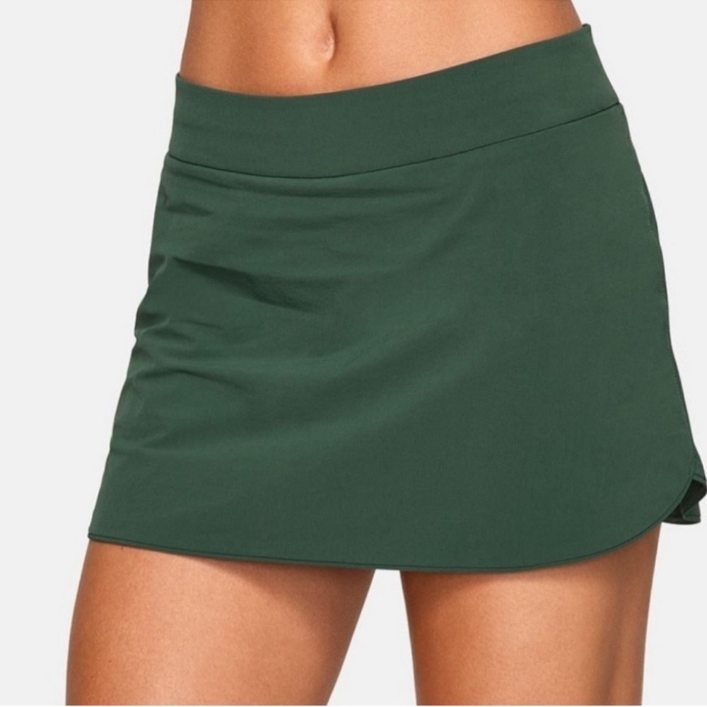 Outdoor Voices Athletic Skort in Evergreen